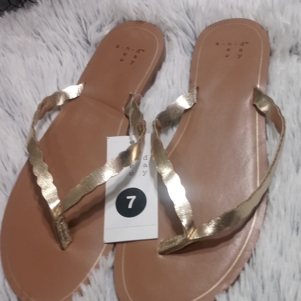 Gold sandals sz7